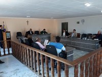 Vereadores discutem projetos e requerimento durante sessão ordinária na Câmara de Luís Correia